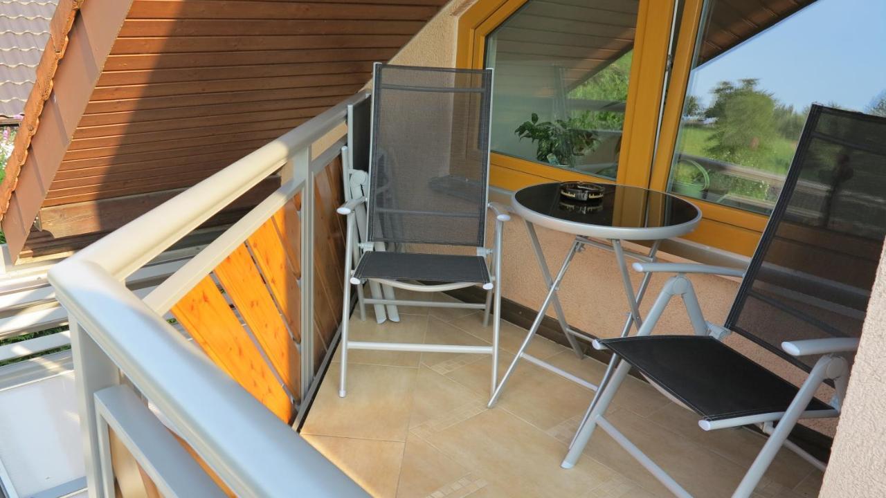 Ferienwohnung Herrnberg Baden-Baden Ruang foto